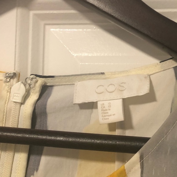 Almost new!!! Beautiful dress!! Size 12 COS - Picture 2 of 3